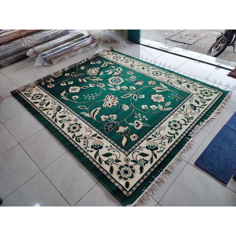 Karpet Permadani Motif Klasik 160x210 cm