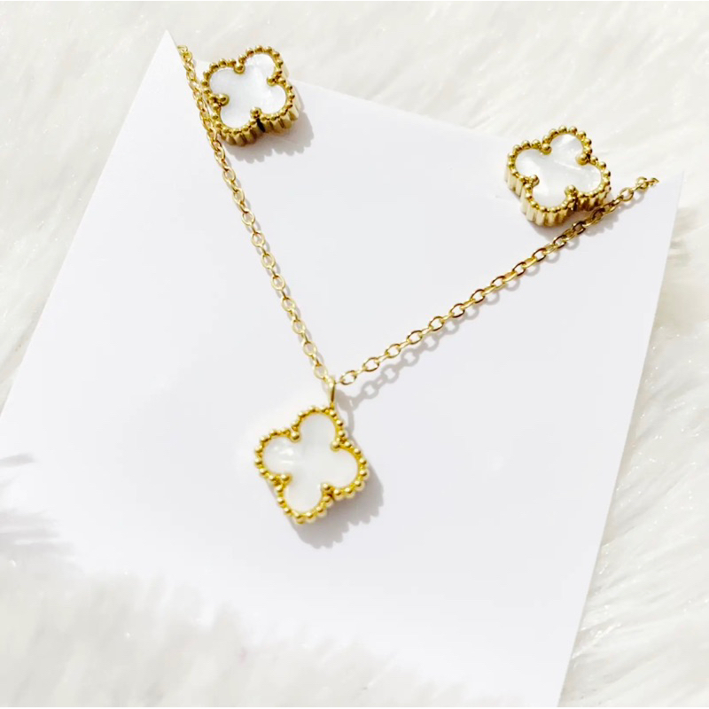 Kalung Anting Set Model Clover Putih Titanium Anti Karat Berlapis Emas 18k