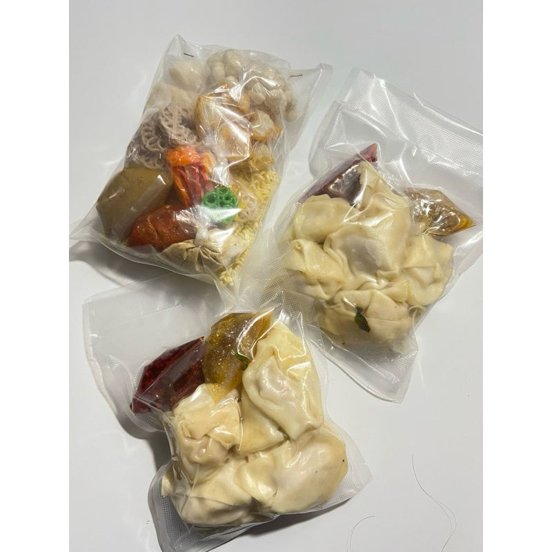 

Paket Bundling A ( 1 pack Seblak jumbo dan 2 Pack Wonton chili oil)