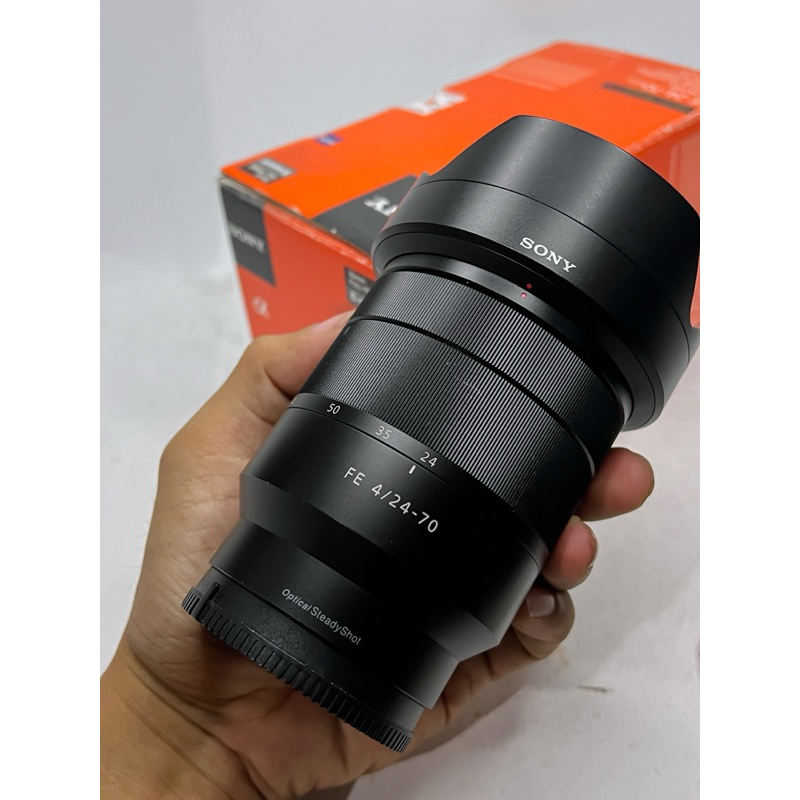 Zeiss FE 24-70mm f4 for Sony a7