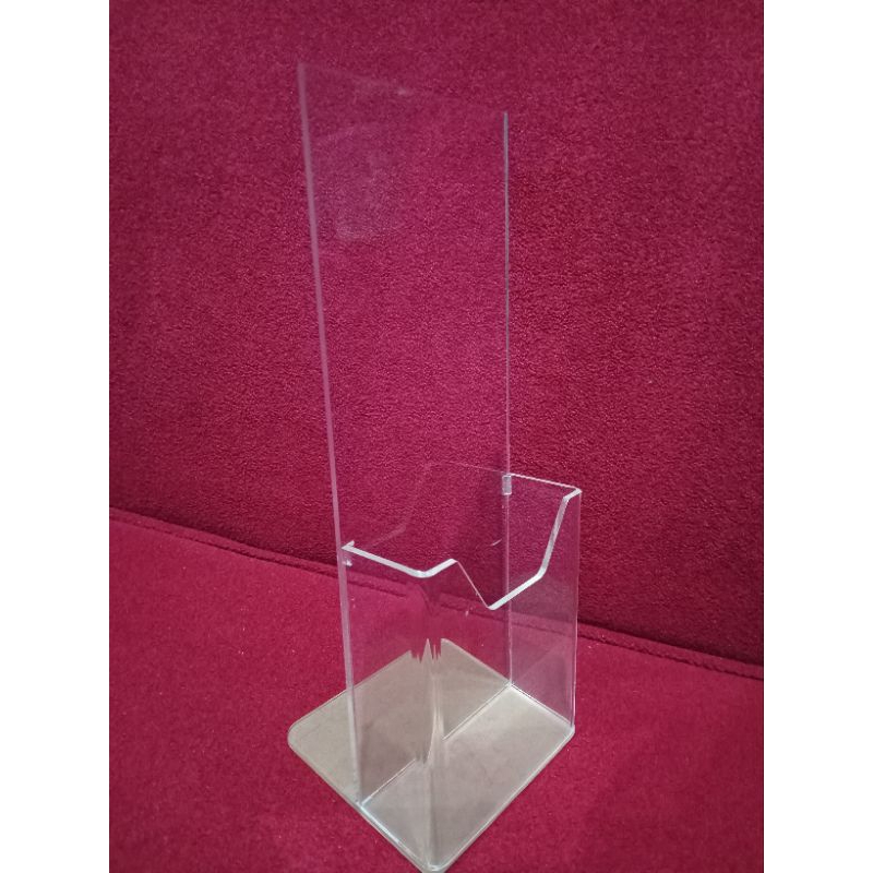 

tempat brosur akrilik