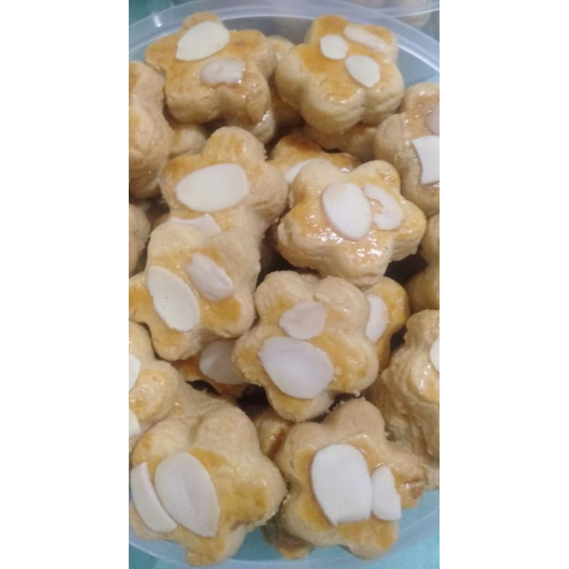 

Kue Kering Almond Juna Bakery