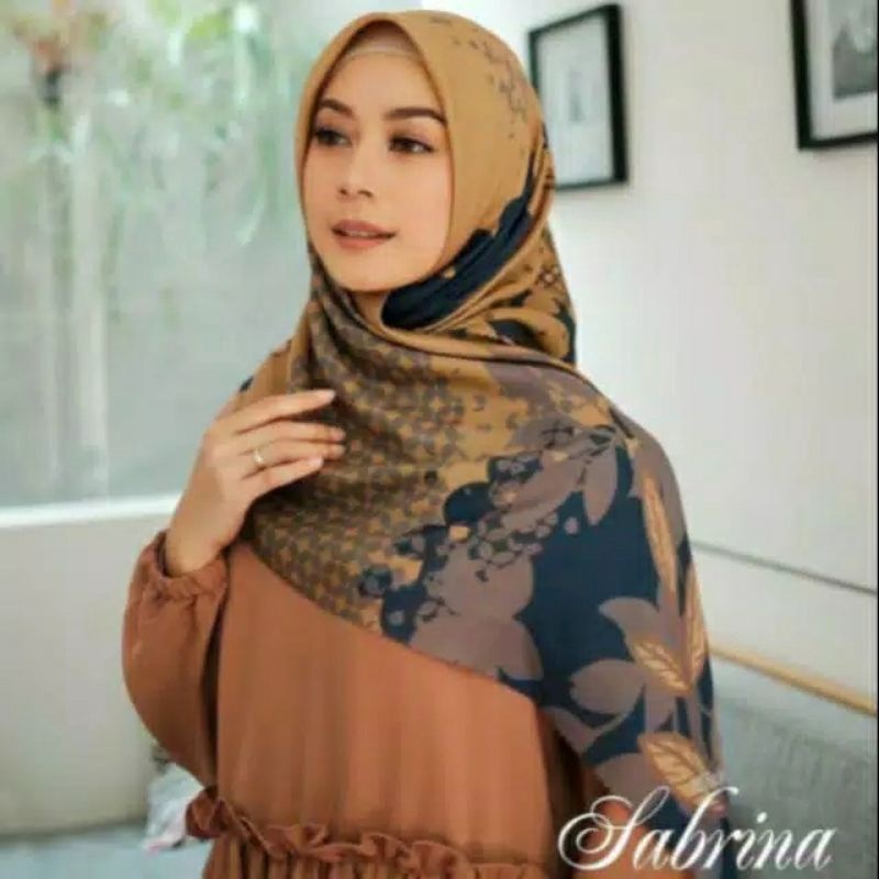 Hijab Voal Segi Empat Motif SABRINA/ Kerudung Segi4 Warna Kuning