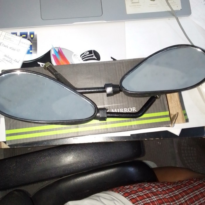 [1SET= SEPASANG] SPION SUZUKI MODEL FU MERK FKT KACA SPION SZK MDL FU DRAT 12 KEMASAN DUS