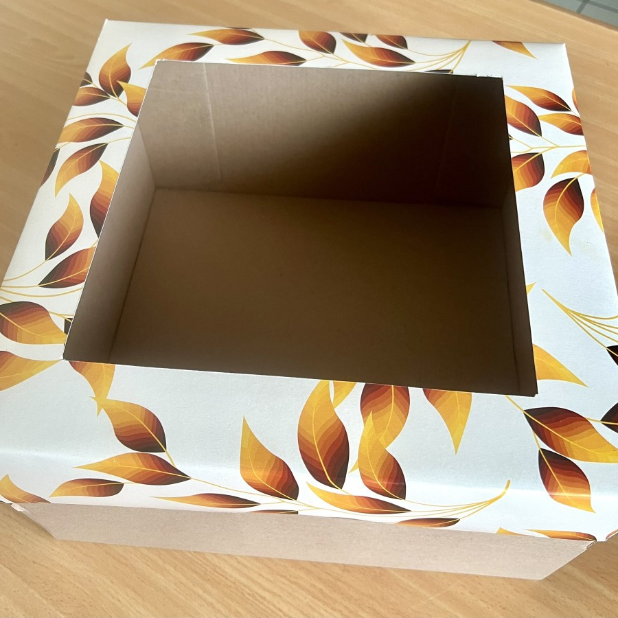 

(3 pcs) Dus Mika Motif Daun Autumn Box Mika Packaging Cake Tartt Kardus Parcel 30x30cm