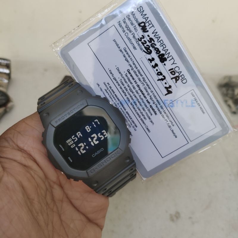 G-shock second cowo tipe DW - 5600BB pembelian Juli 2024