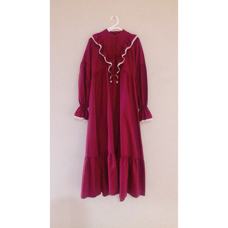 Ruffle Dress renda (preloved)