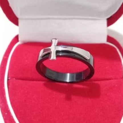 Cincin Salib Hitam Cincin Titanium Asli Perhiasan Anti Karat & Pudar