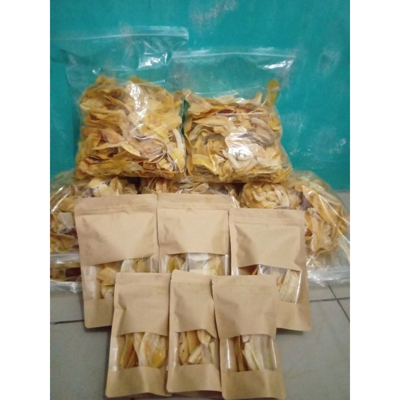 

Keripik pisang asin dan gurih 1 kg