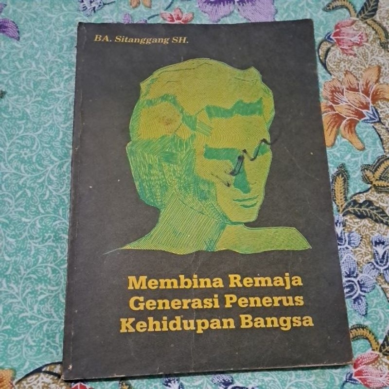 Membina remaja generasi penerus kehidupan bangsa