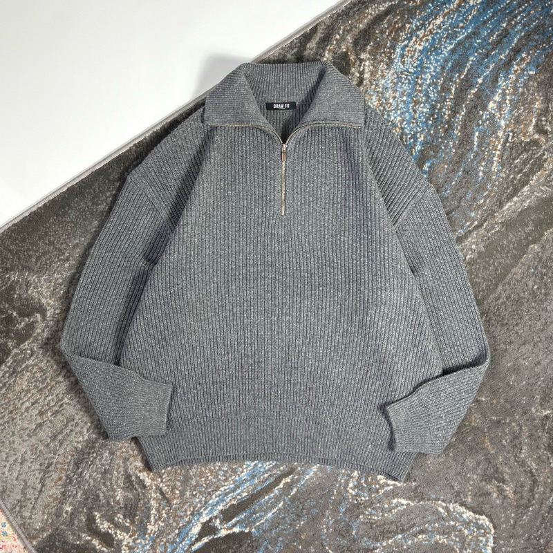 KNIT SWEATER DRAWFIT