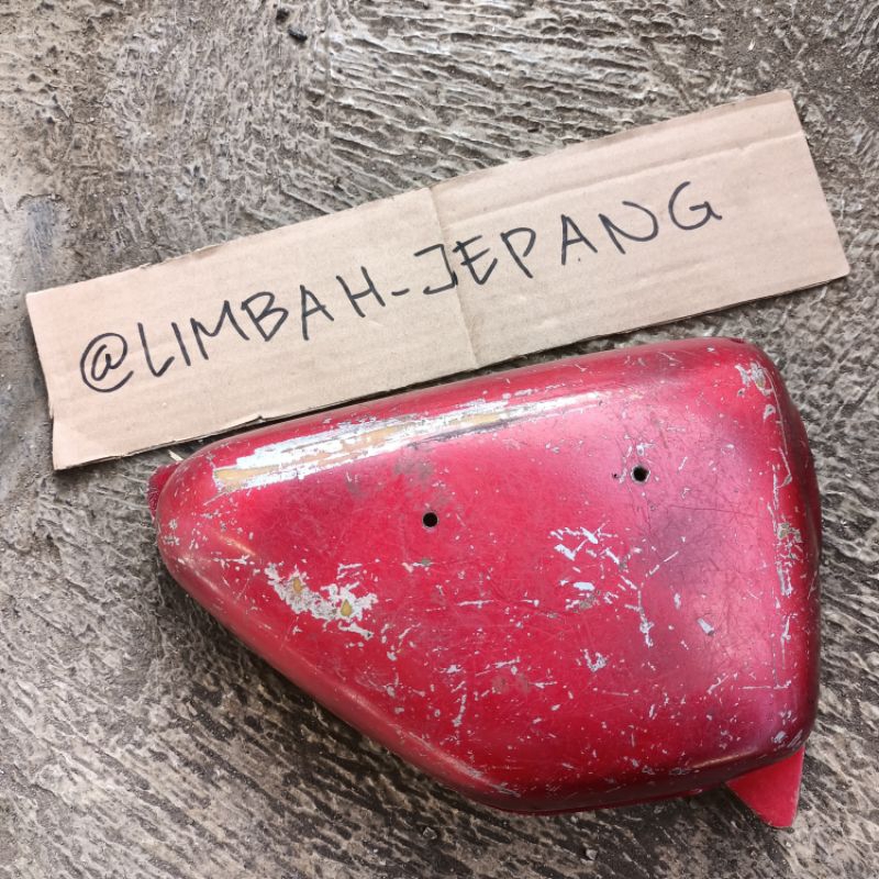 COVER BOX ACCU KANAN KEMPOL AKI CG 100 110 CB 100 125 GADING ORIGINAL SECOND COPOTAN UNIT