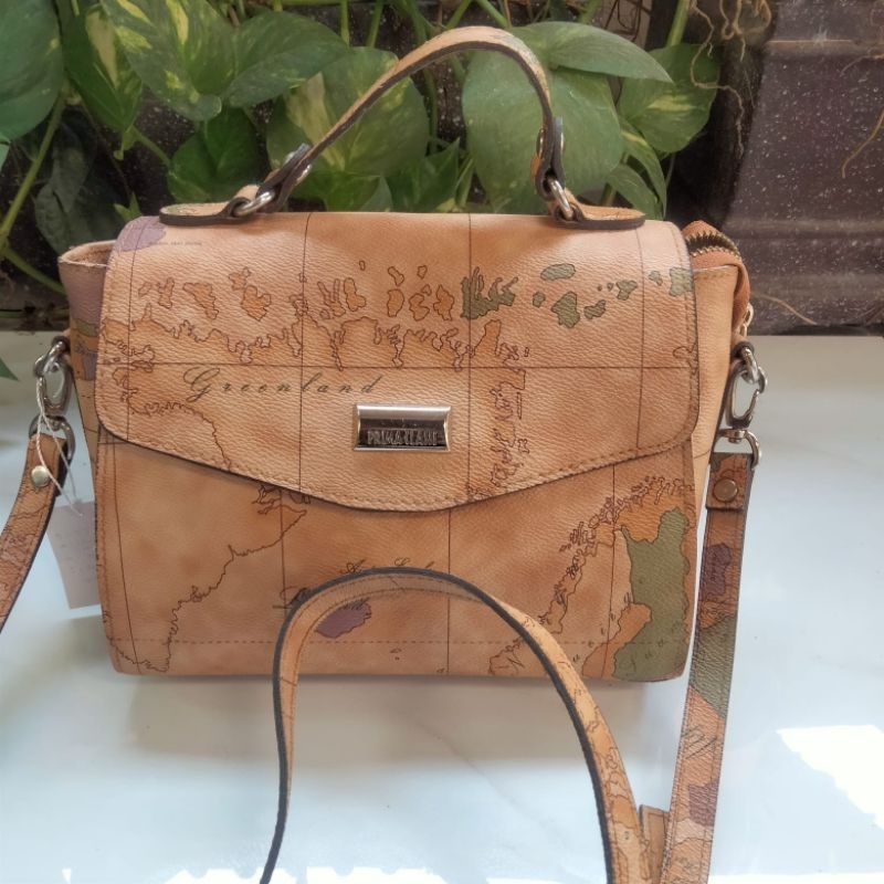 tas selempang kulit asli motif peta Made In Korea