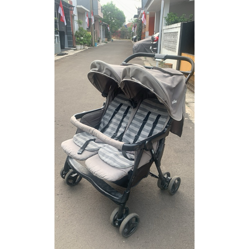 Preloved Stroller Joie Aire Twin