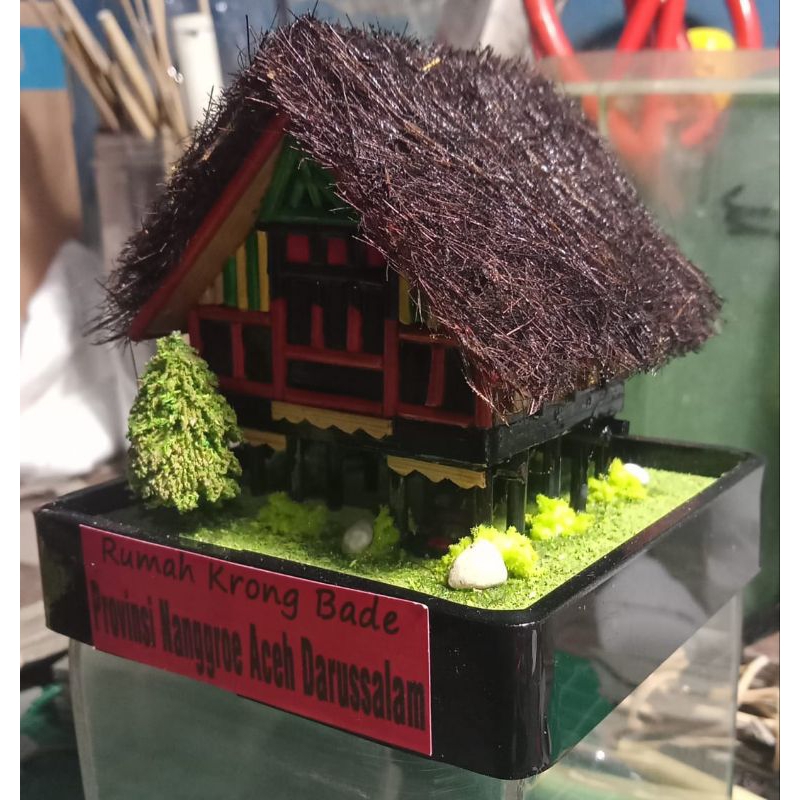 Miniatur Rumah Adat Krong Bade Prov. Nanggroe Aceh Darrussalam