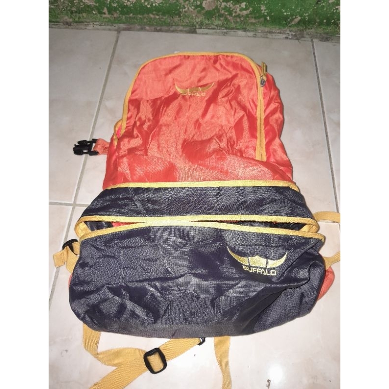 buffalo ransel multifungsi bisa waist bag ada tas sepatu preloved