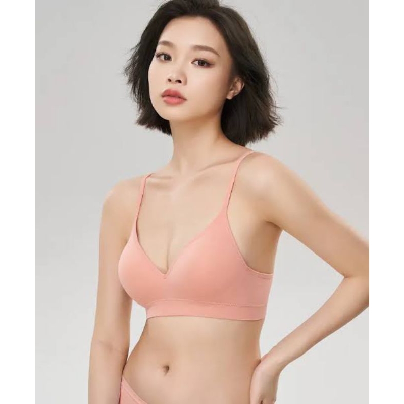 Pierre Cardin Bra Tanpa Kawat Seamless Size 34B