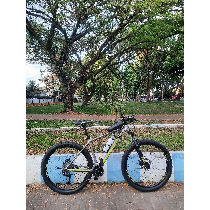 Polygon PREMIER 5 TAHUN 2022