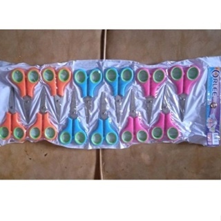 

(MURAH) GUNTING KERTAS WARNA 4-5inch 1 RENTENG ISI 12biji