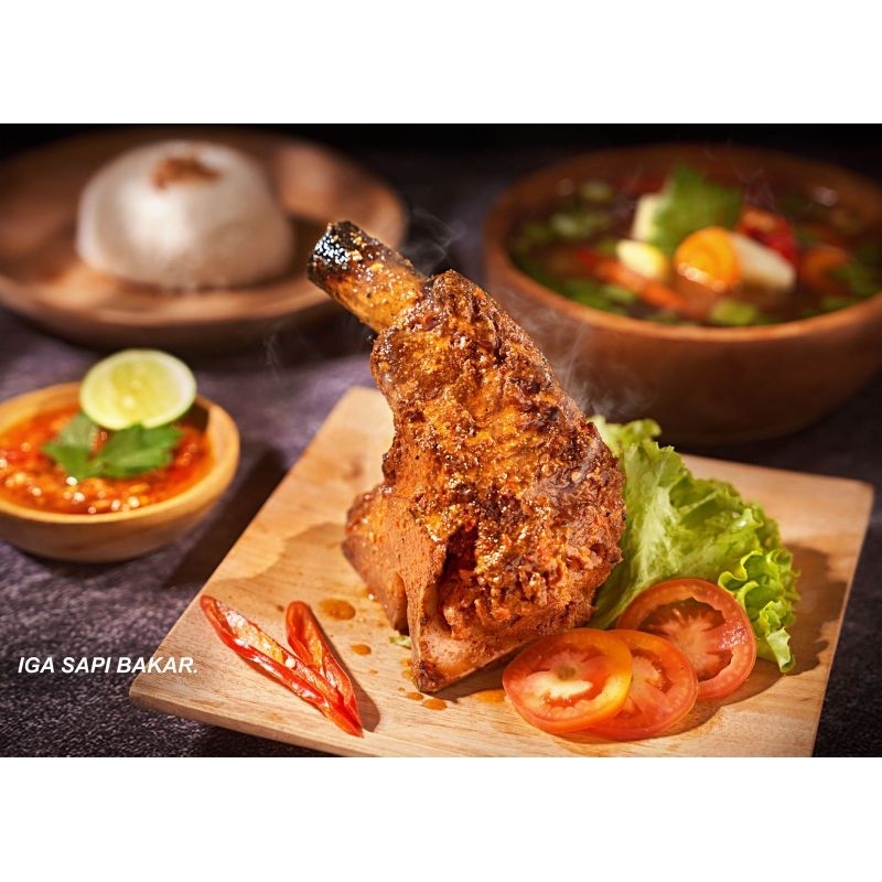 

Iga Sapi Bakar Kesendirian Free Kuah Sop dan Sambal