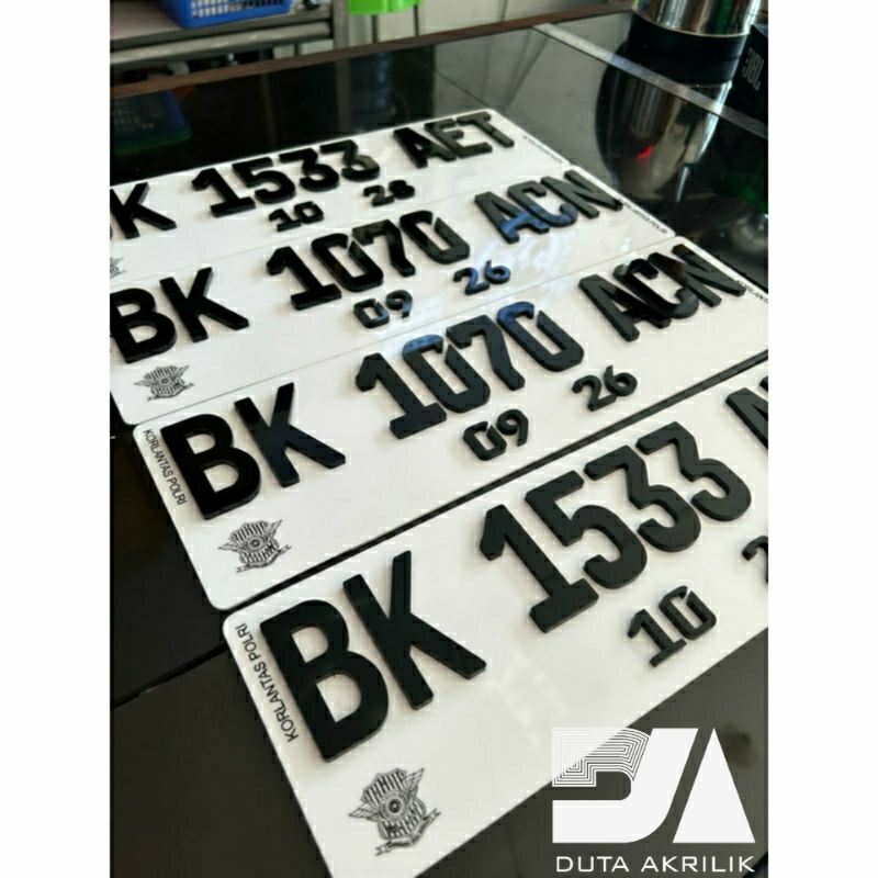 Plat Nomor Mobil Variasi Akrilik Timbul 3D