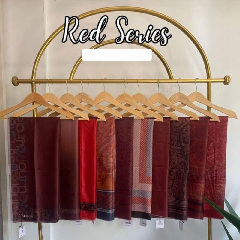 Koleksi Jilbab Journey Warna Maroon / Merah