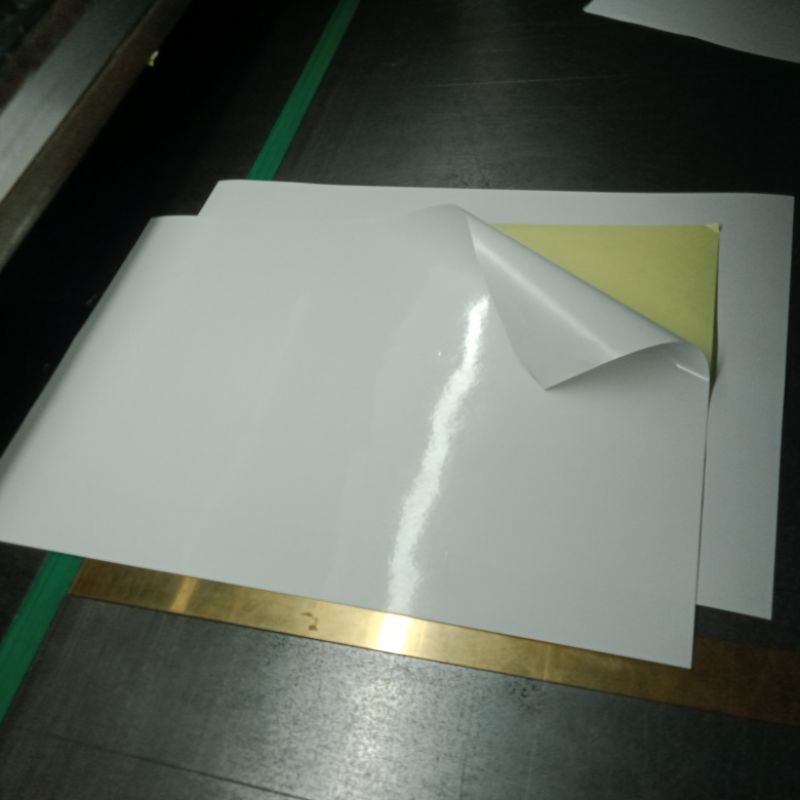 

stiker cromo A4 (21 x 29.7)cm (500 lbr/1 riim)