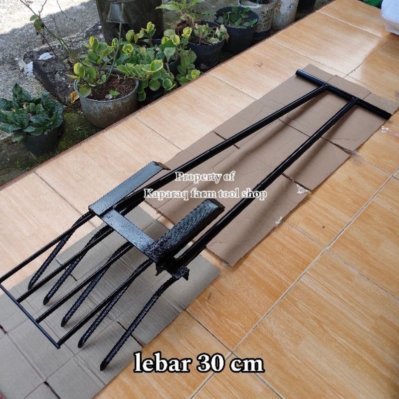 CANGKUL MODERN 5 GIGI LEBAR 30 cm / CANGKUL PENGGEMBUR TANAH