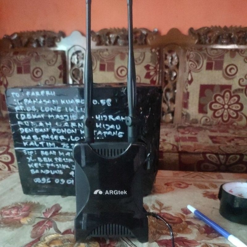 lARGTEK-1210 802. 11b/g/n WLAN AP Router - Power King X + POE