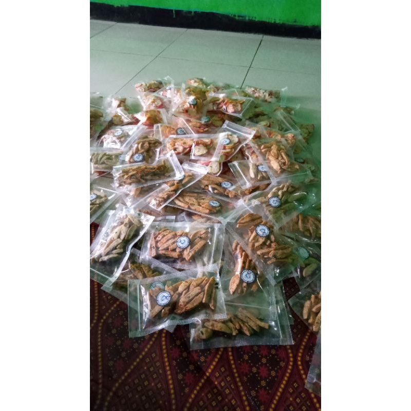 

basreng stik (30gr) daun jeruk termurah!!