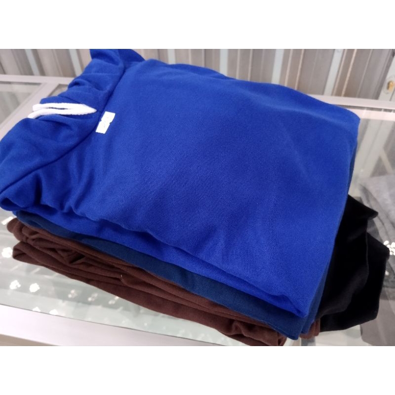 Kaos lengan panjang berkupluk