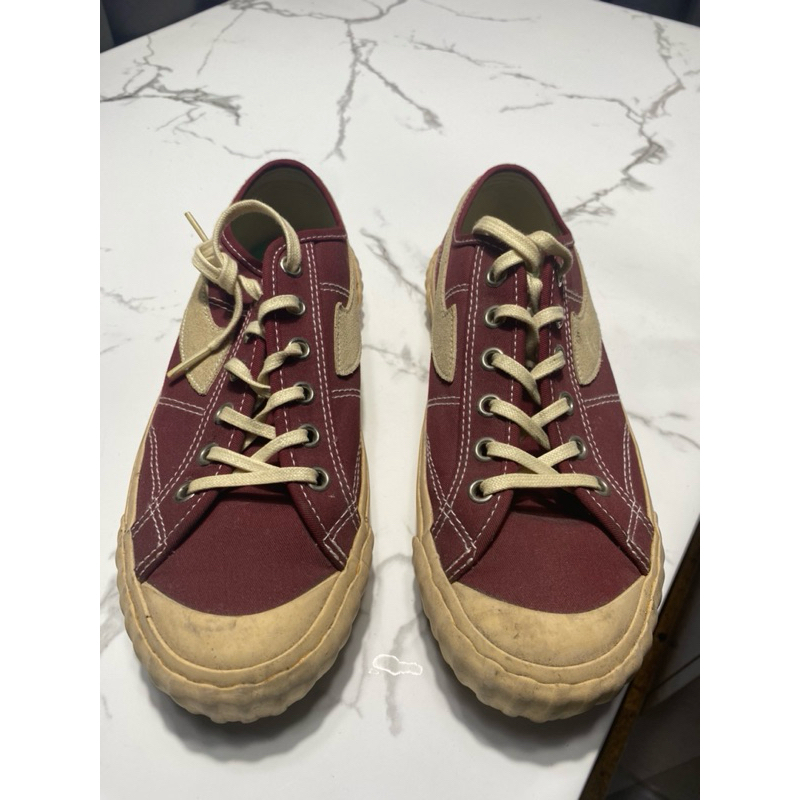 Sepatu compass vintage size 38 (maroon) ; 43 (hijau)