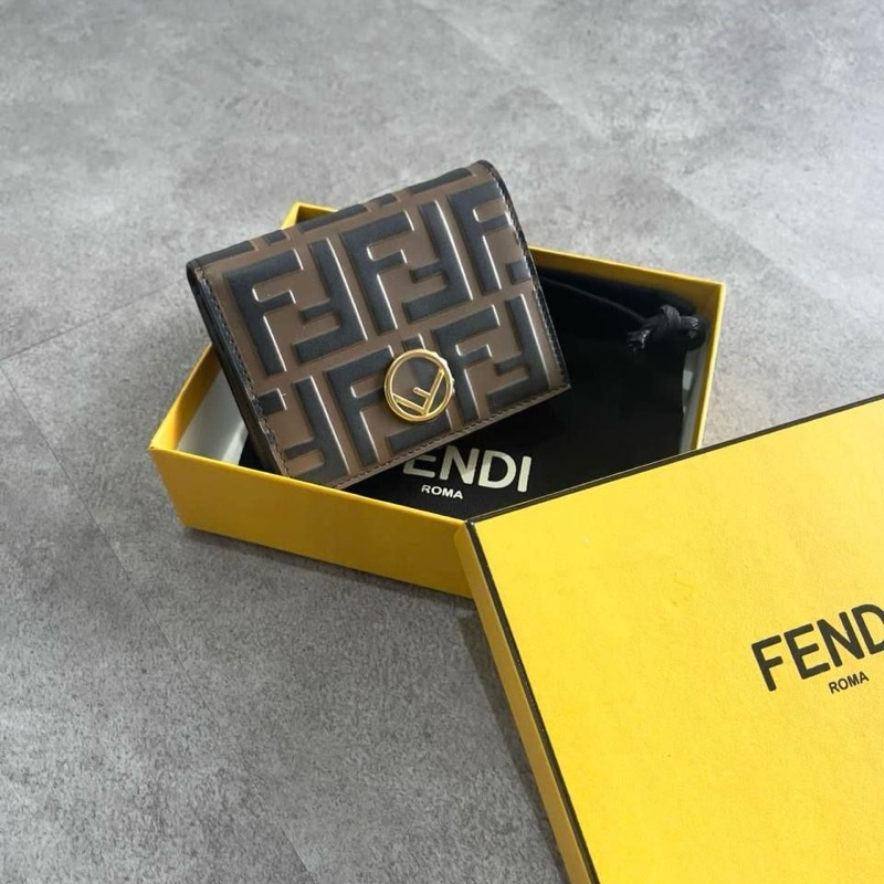 Original Fendi FF Small Maya Bi-fold 4-Card Slots / Coin Pocket / Wallet in Embossed Calfskin Leathe