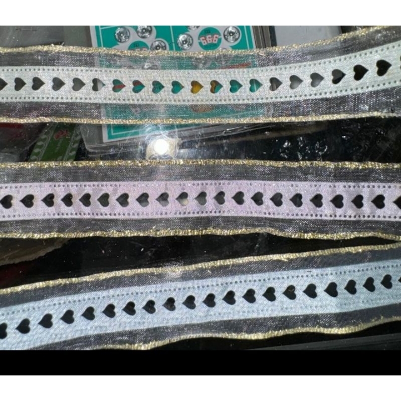 

Pita Motif Love Hati 18meter