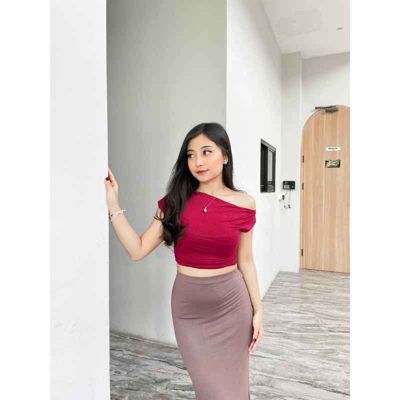 LITA TOP ONE SHOULDER // ATASAN WANITA KEKINAN