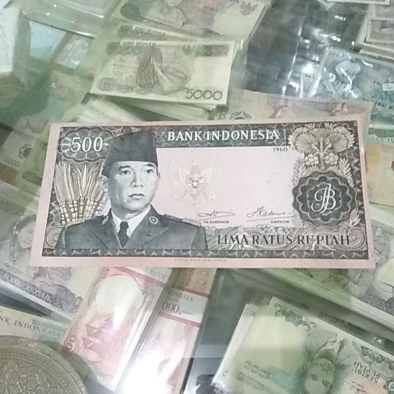 Uang kuno 500 soekarno 1960