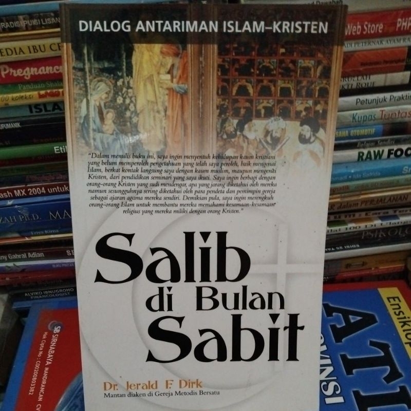 Salib di Bulan Sabit