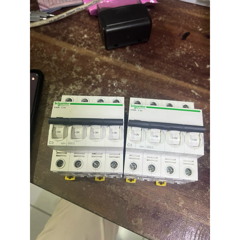 MCB SCHNEIDER IC60N 4P 3A ORIGINAL ASLI