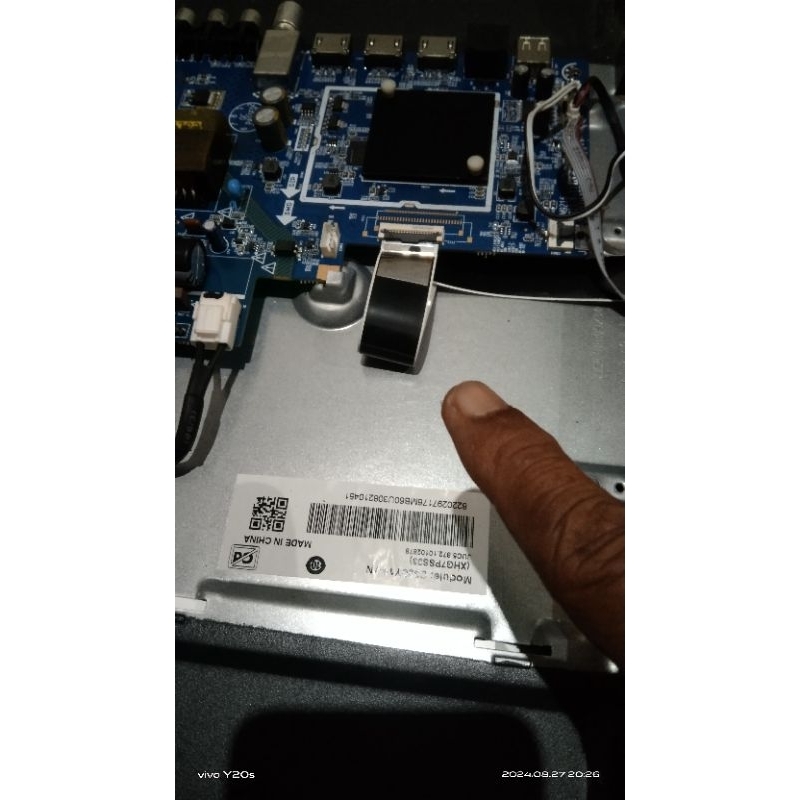 mesin tv android Chiq 32 inch