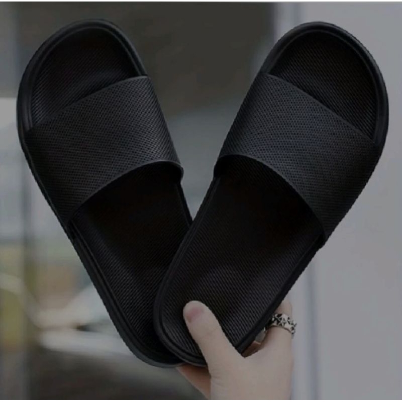 TERBARU Sandal Selop Pria Wanita Hitam Putih Polosan Terbaru / Sandal Slip On Polos / Sandal Slop / 
