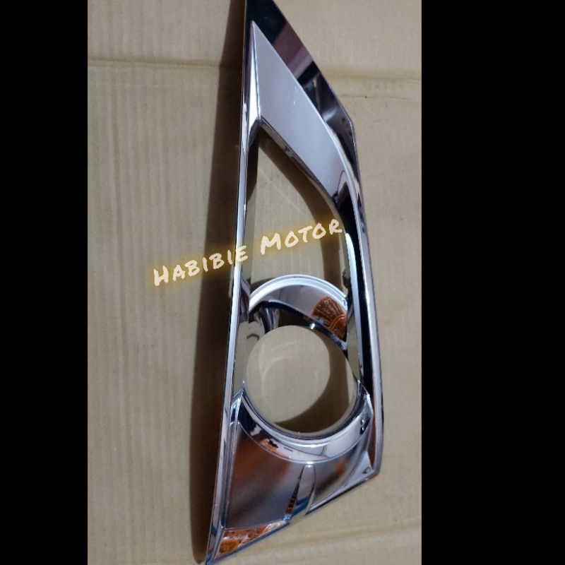 Cover Foglamp Chrome Garnis Foglamp Daihatsu Sigra Original