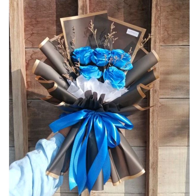 Buket mawar/Mawar biru/buket cowo/graduation/wisuda/ulangtahun