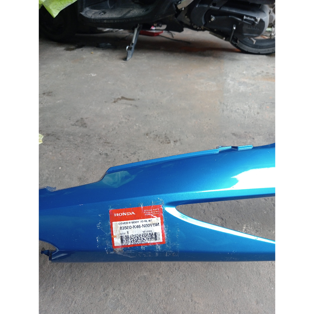 COVER BODY KANAN VARIO 110 FI BIRU 83500-K46-N00VBM