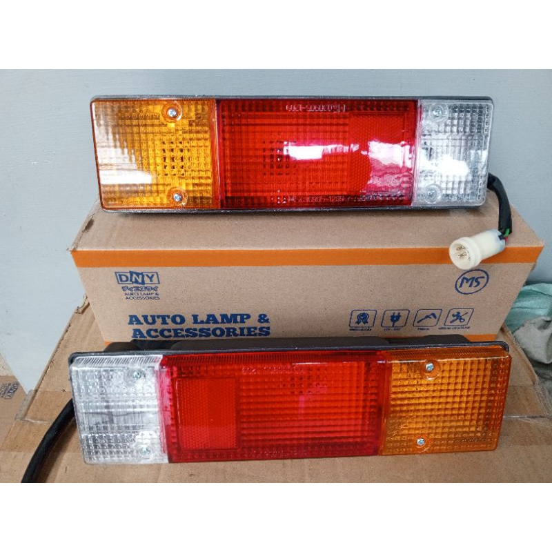 LAMPU BELAKANG STOP LAMP L300 SET KIRI KANAN MODEL LAMA