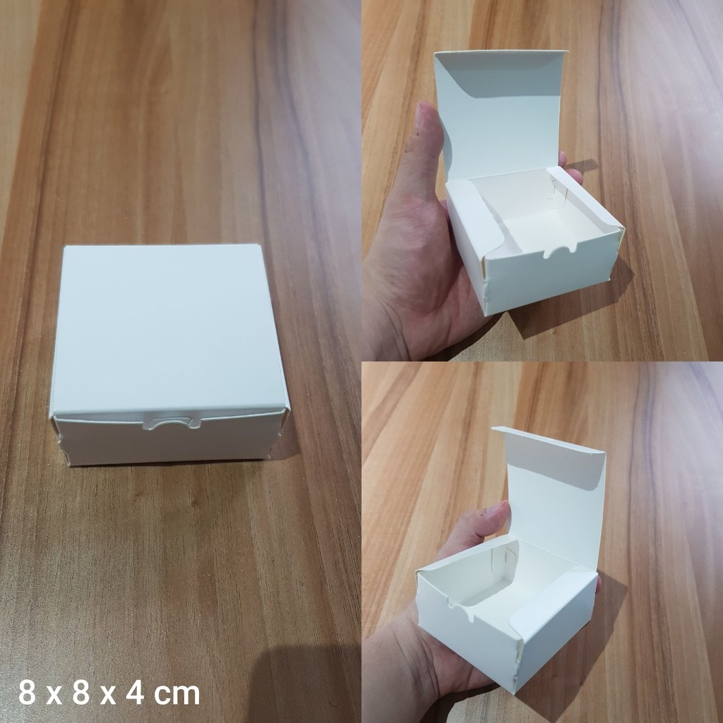 

dus putih ukuran 8x8x4 xm untuk kue slice cookis brownis mini 10pcs tempat penyimpan makana karton ivory