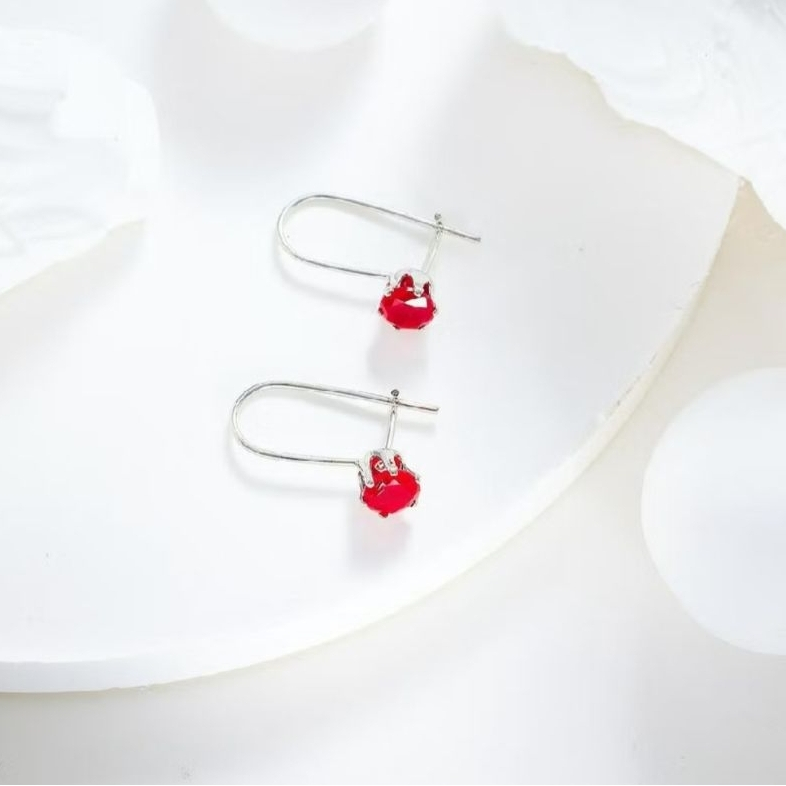 anting Desi  titanium mata merah dewasa terbaru