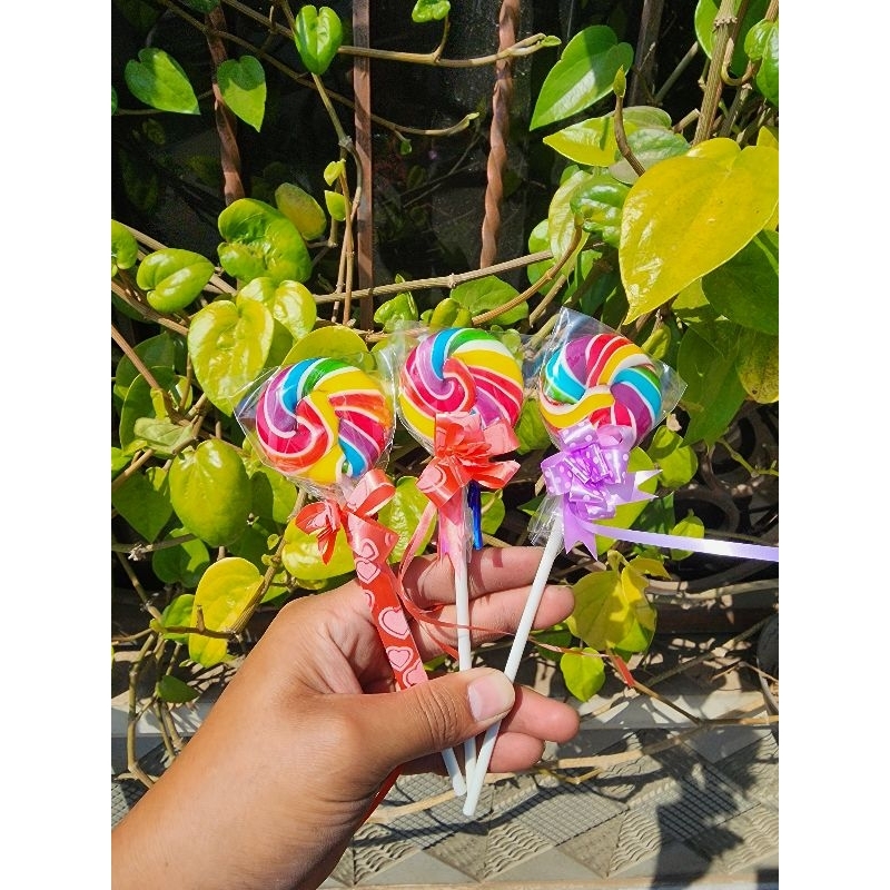 

PERMEN LOLIPOP PITA 4,5 BULAT TEBAL ISI 20 PCS KUALITAS PREMIUM