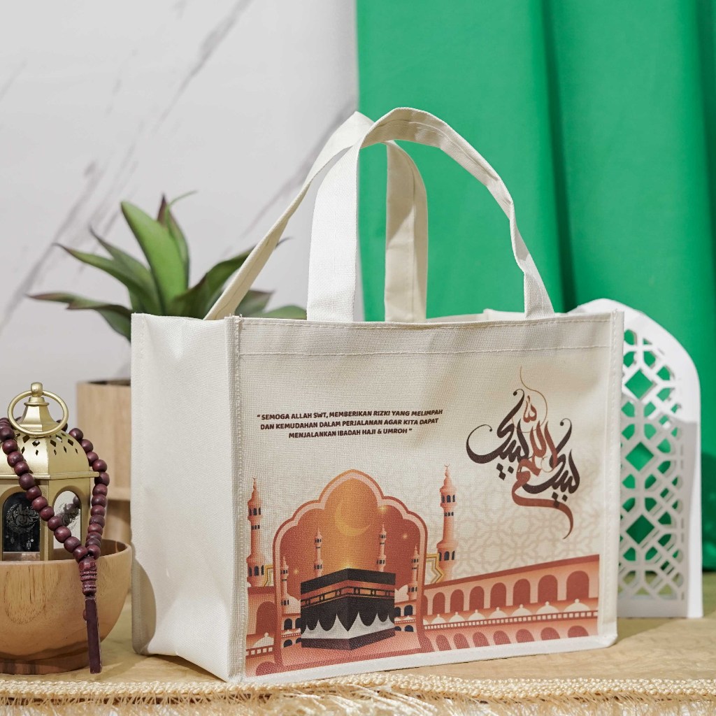 

Tas Oleh Oleh Haji dan Umroh Bahan Polyester Premium Ready Stock T20 P25