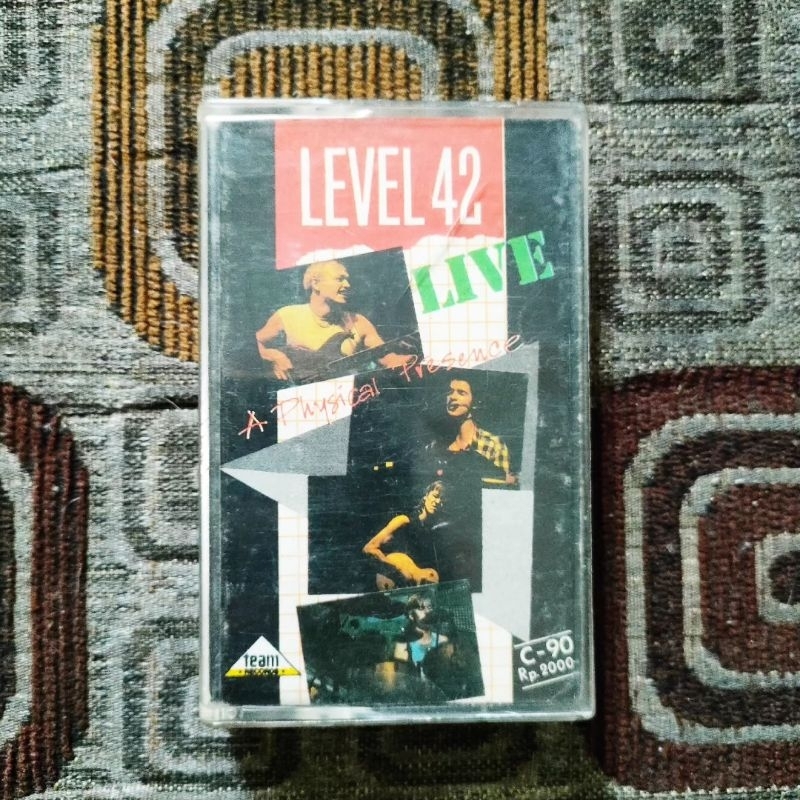 kaset pita LEVEL 42-LIVE