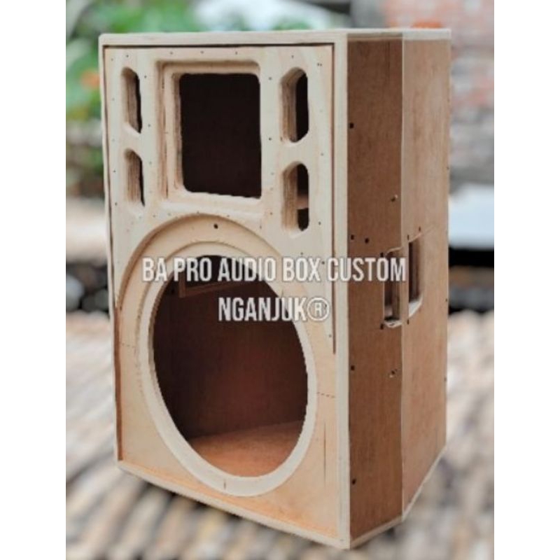 box monitor midle 8 inch + twiter